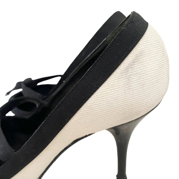 Chanel Interlocking CC Logo Grosgrain Trim Pumps - Picture 6 of 11